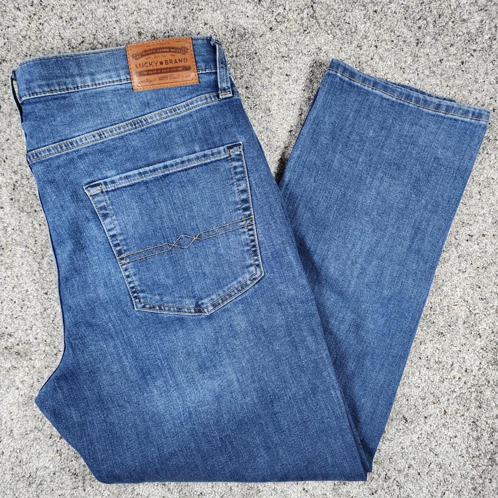 Lucky Brand 410 Athletic Straight Jeans Mens 38x30 Blue Denim Stretch Excellent
